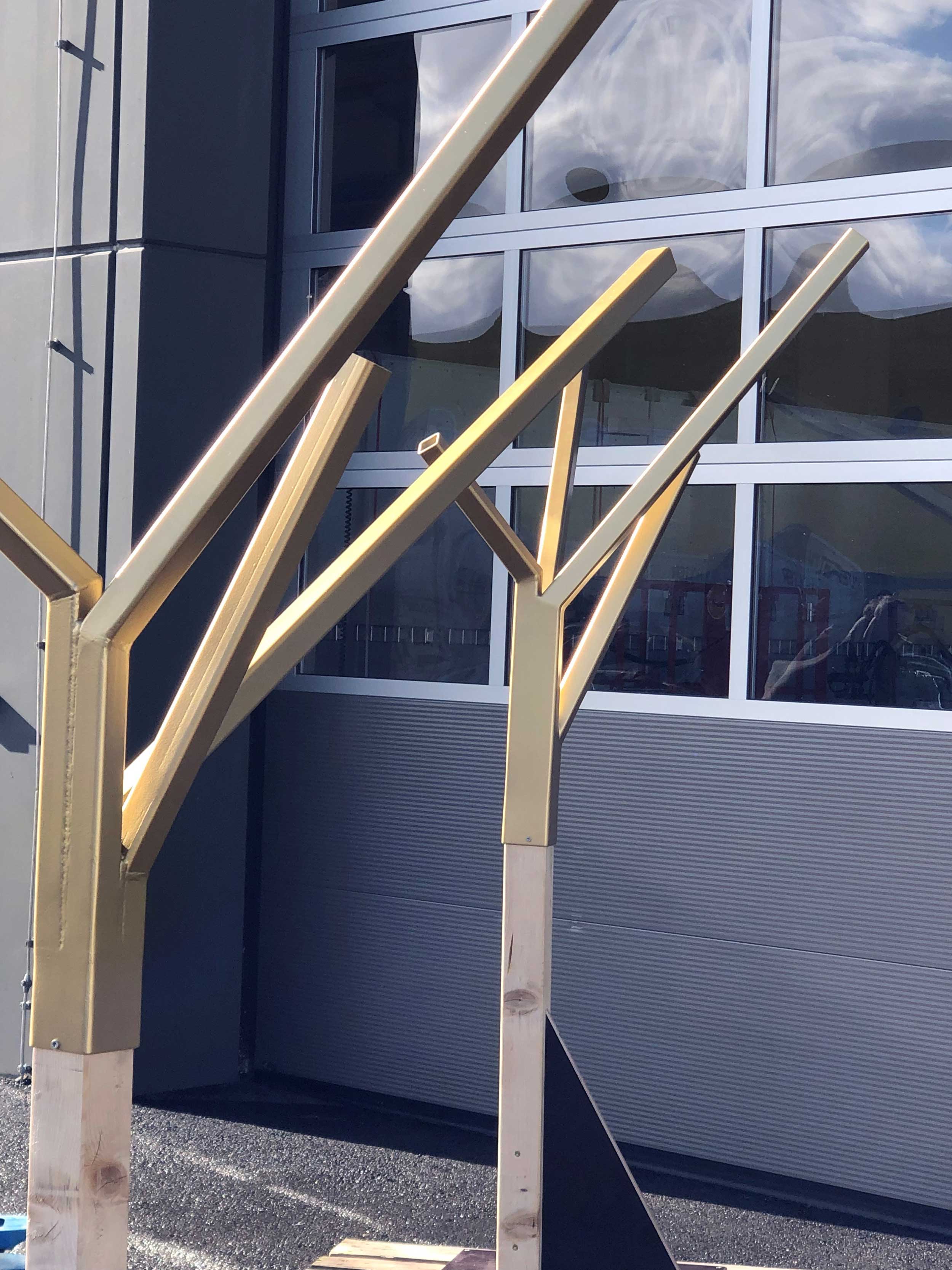 Anlieferung Weidenbäume