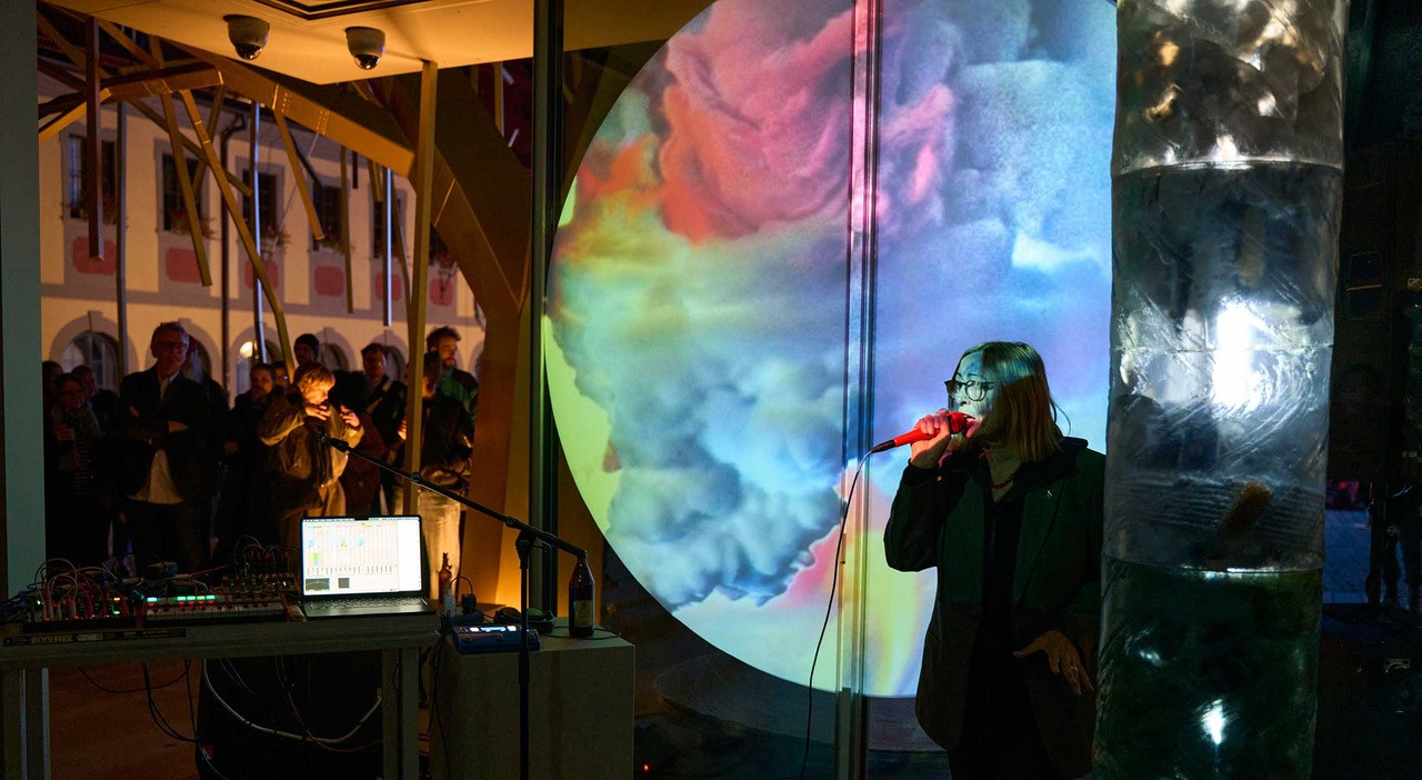 Live Performance Gudrun Gut